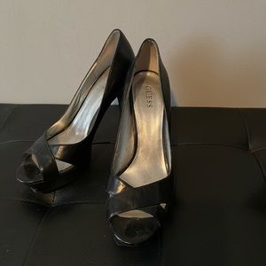Black guess heels size 8